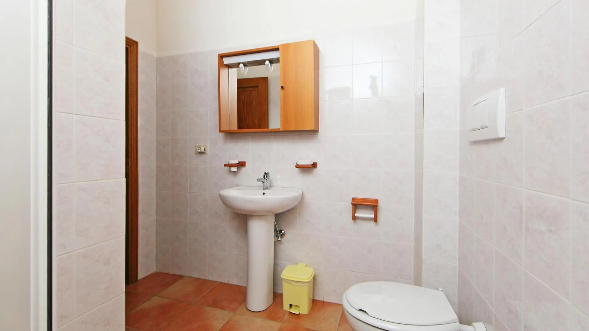 Apartment Il Pettirosso N-7 By Interhome Moncioni
